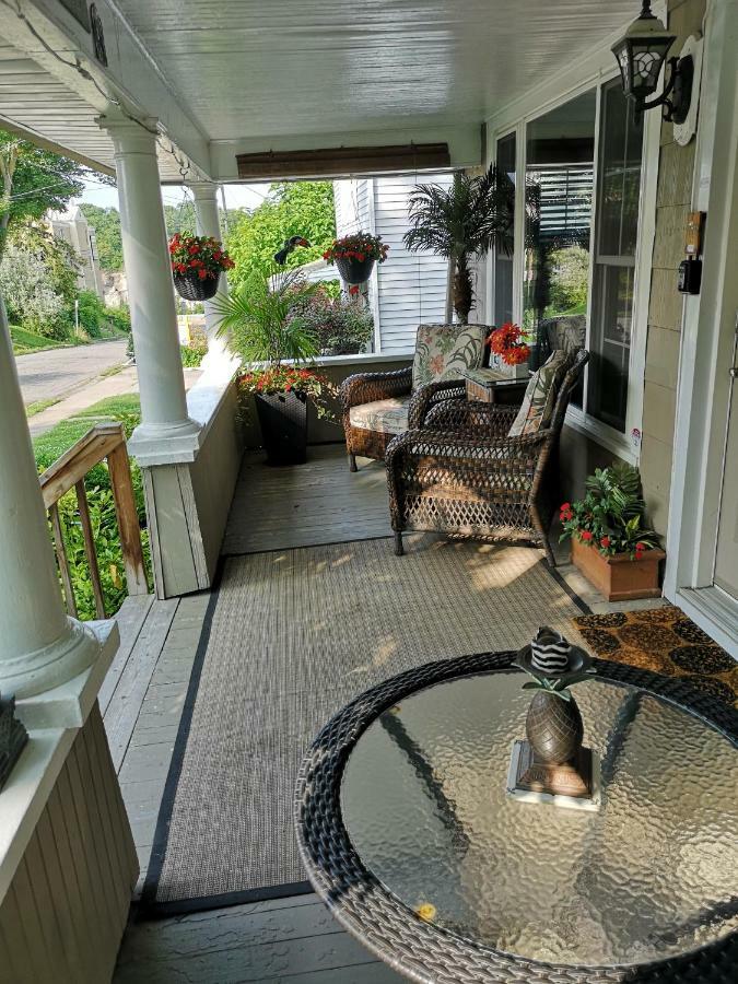 Your Oasis In Niagara Falls Canada Extérieur photo