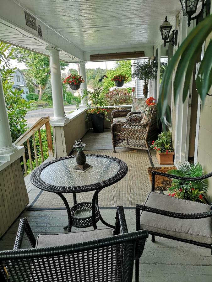 Your Oasis In Niagara Falls Canada Extérieur photo